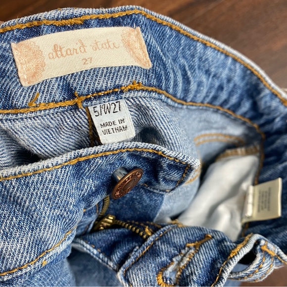 Altar’d State Women’s Size 25 Denim Jeans Distressed Straight size 5/27 - Picture 3 of 7